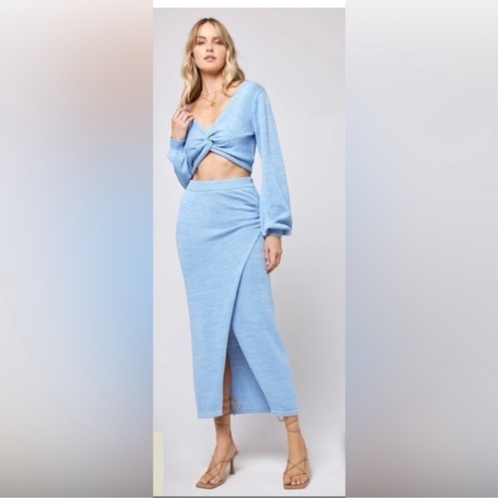 NWT L Space Siren Sweater Size XL Aura Blue - Picture 3 of 3